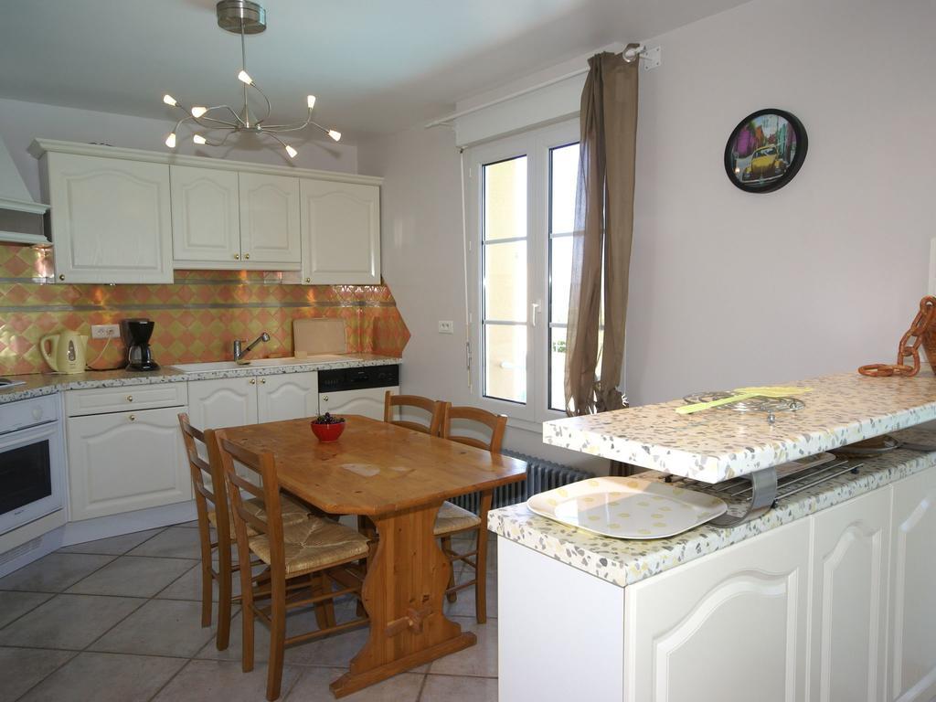 Modern Holiday Home With Private Pool Loubressac Стая снимка